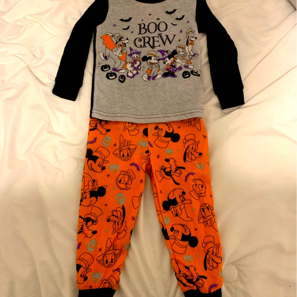 Disney boo crew pajamas size 2t